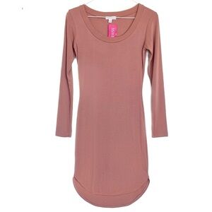 A‘GACI Shiny Bodycon Mini Dress w/ Long Sleeves